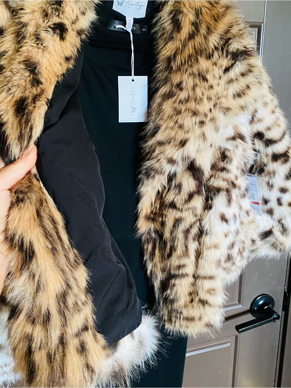 NWT Jessica Simpson SUPER SOFT Fur Jacket Leopard-Print - Picture 4 of 10